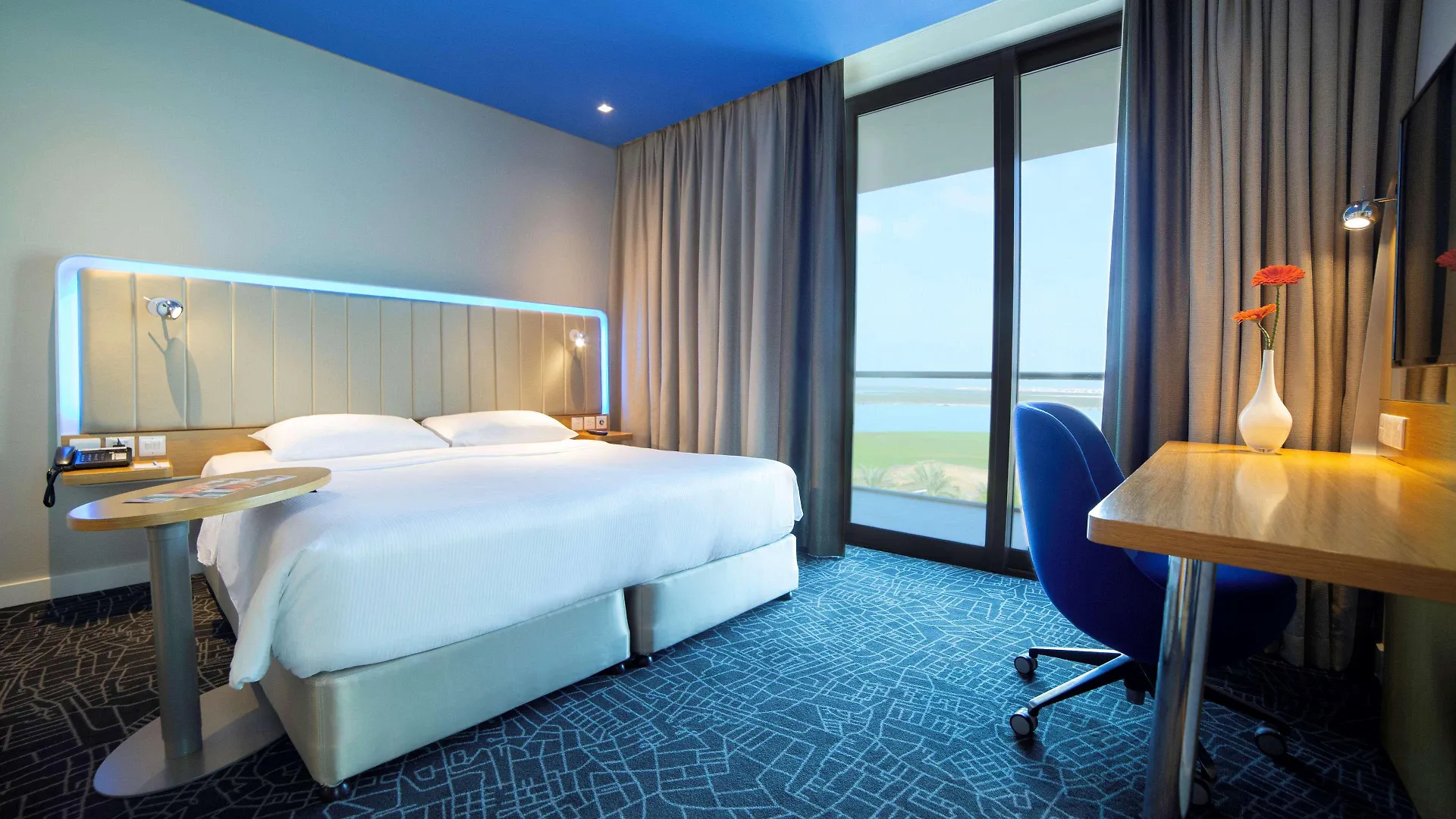 Park Inn By Radisson Abu Dhabi Yas Island 3*,