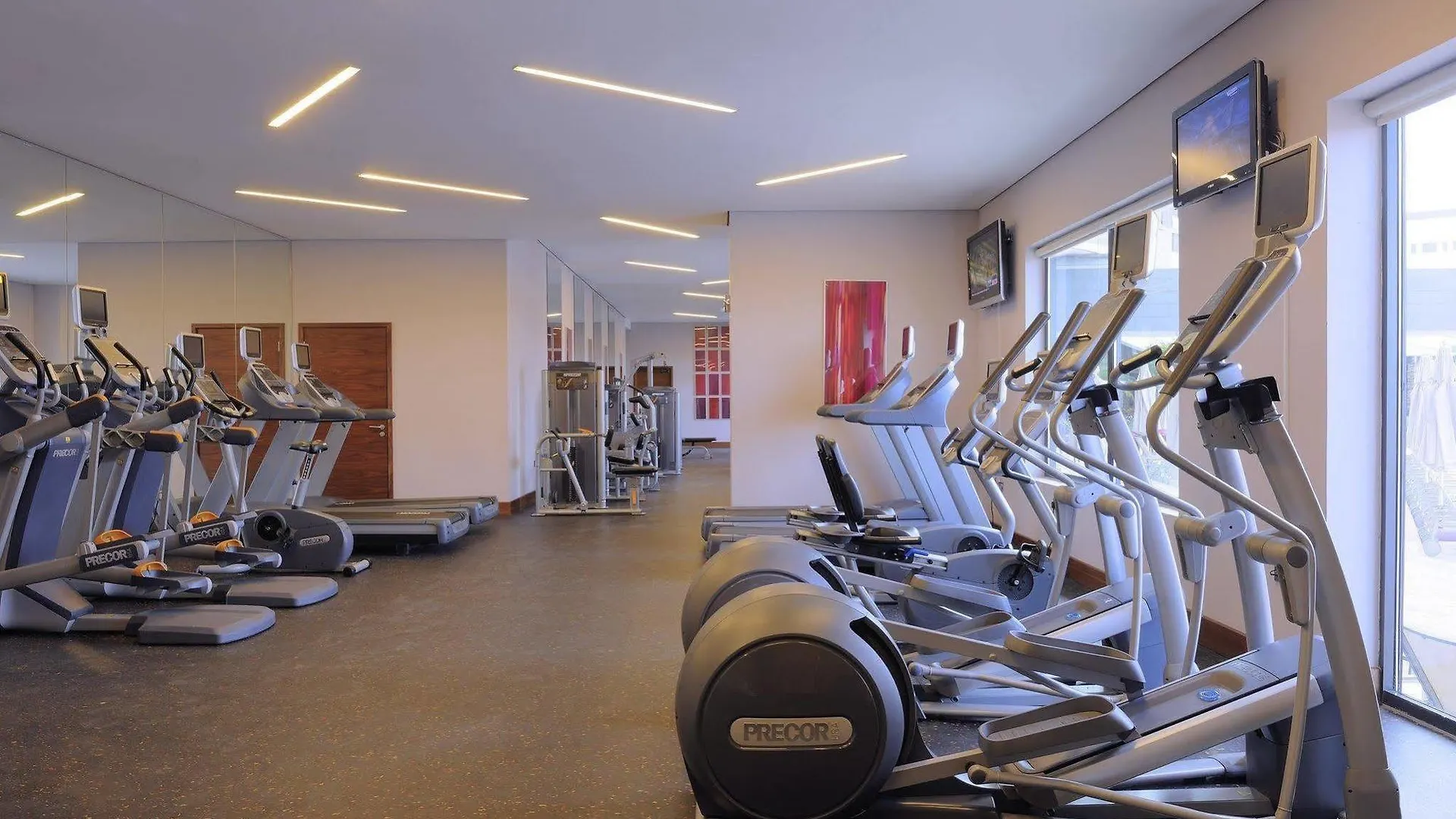 Park Inn By Radisson Abu Dhabi Yas Island 3*,